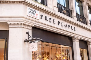 Forget Birkenstock, Dr Scholl's 'retro' clog sandals are coming back in style this summer – and they're super comfortable - Netmums