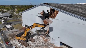 How this office building became a homeless shelter before its demolition