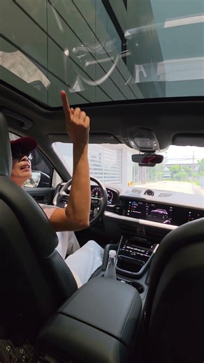 Panoramic sunroofs aren't as great as you might think. They get really hot! #sunroof #porsche #ca...