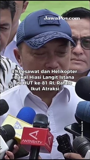 Langit Istana Merdeka bakal diramaikan atraksi udara dalam peringatan HUT ke-81 Kemerdekaan RI pada 17 Agustus 2026. Menteri Sekretaris Negara Prasetyo Hadi mengungkapkan, sekitar 81 pesawat dan helikopter akan dilibatkan dalam demo udara. Persiapannya mulai dimatangkan melalui gladi kotor yang digelar di Kompleks Istana Kepresidenan, Jakarta, Rabu (12/8). Dalam latihan tersebut, sejumlah manuver pesawat dan helikopter dilakukan untuk memastikan seluruh atraksi berlangsung tepat di hadapan podiu