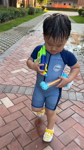 贵人鸟儿童泳衣男童连体男孩2024新款防晒中大童宝宝专业游泳装备 浅蓝鳄鱼泳衣 泳帽 泳镜 18 建议身高150-160cm