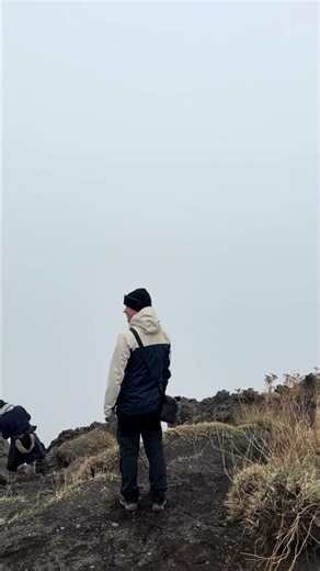 A 3-hour hike on Etna to see panoramic view! Totally worth it 🥲😁 #eesti #etna #fail #italy #matk