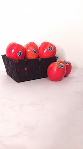 Descubrí la frescura de las #manzanas Cripps Pink. 🍎 Dulces, crujientes y con un poco de acidez.😊 Ideales para recetas agridulces.😍 #Cervi #Buenosfrutos #CrippsPink #Manzanas #Frutas #Comersano #Vidasana #ProducciónArgentina #PatagoniaArgentina | Cervi
