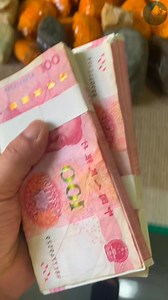 206K views · 3.6K reactions | Green Jade stone cutting!! . #jade #jadeite #emerald #crystals #jadestonecutting #gems | Emerald Blink | Facebook