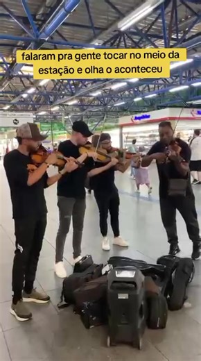 Momentos Especiais de Louvor e Adoração na Estação