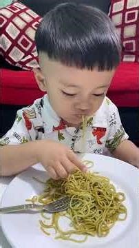 Mom's smart child really likes healthy noodles #lemonilo #ayahbundaell