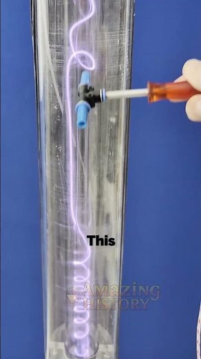 Spiral Wave Discharge: Hand‑guided plasma spiral ⚡