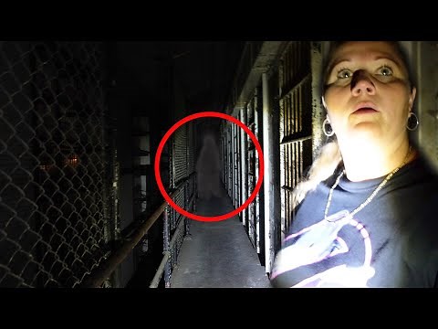 Ghost Hunting In A Haunted Prison (Missouri State Penitentiary)