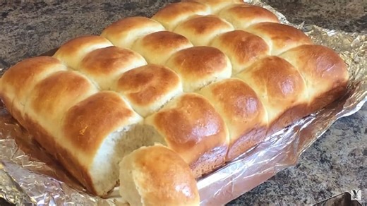 No-Knead Yeast Dinner Rolls