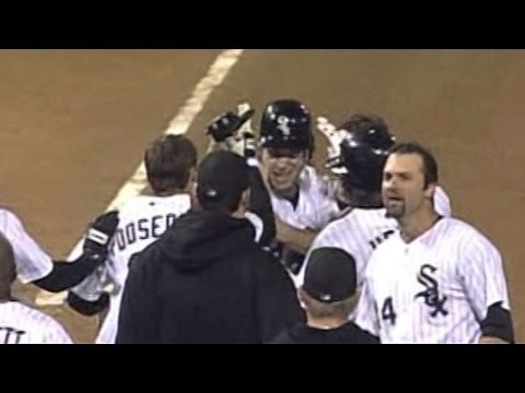 2005 ALCS Gm2: White Sox even series on Crede's walk-off