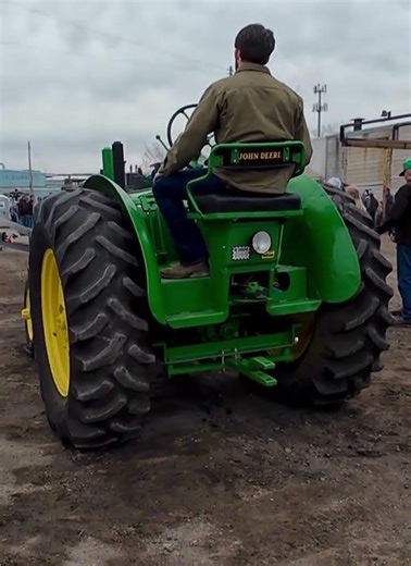 John Deere R on the Prony Brake. Check out the full video #johndeere