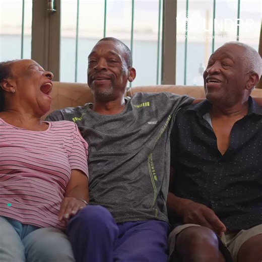 In Barbados, older persons are no longer left behind when disasters loom. Through inclusive risk communication and community-led action, seniors are now receiving early warnings they can understand, trust, and act on– helping save lives and reduce disaster risk. 🌪️📢 Older persons often face unique barriers to early warning systems, from limited digital access to unclear messaging. In Barbados, government agencies and community organisations are working together to close that gap using trusted 