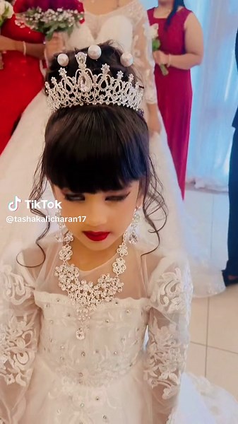The most gorgeous miniature bride