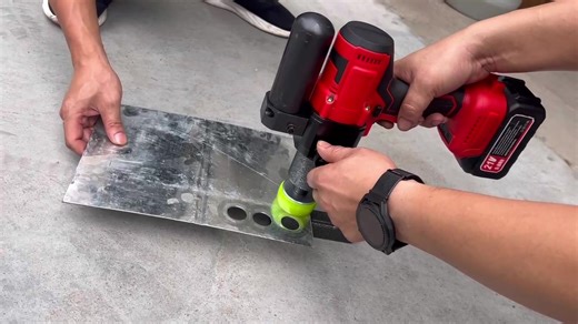 Cordless Lithium Battery Cable Tray Hole Puncher