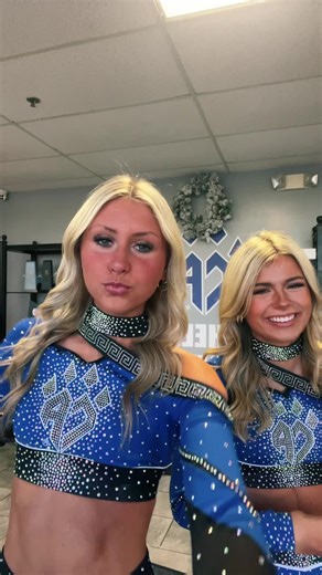 #fyp #fakebodyy⚠️ #cheerathletics #allstarcheer #cheerpics @Anne | anne