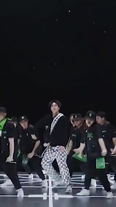 Vertically focused Captain Wang Yibo’s dance for street dance of china 4. You can see his facial expressions so much clearer here and he’s just so cute! 🥺 | 𝐖𝐀𝐍𝐆 𝐘𝐈𝐁𝐎 王一博