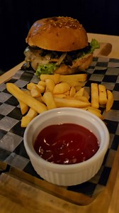 Vamos...... estara Buenisimo. The Rustic Restaurant. | Antonio Ramirez