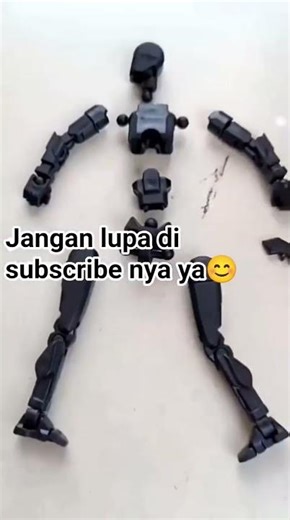 review mainan robot.