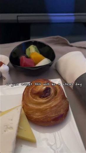 I Flew First Class for CHEAP! 🤯 (Turkish Airlines Review)