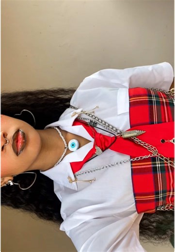 Valentine's Day Outfit Ideas: Chic Red Styles