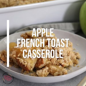 Overnight Apple French Toast! The best kind of fix-it-and-forget-it breakfast! So simple to make ahead and enjoy later! https://www.crazyforcrust.com/overnight-apple-pie-french-toast-casserole/ | CrazyforCrust
