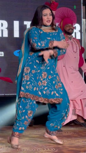 Best model Noor 💃 #dance #danceshow #comedy #bhangra #comedydance