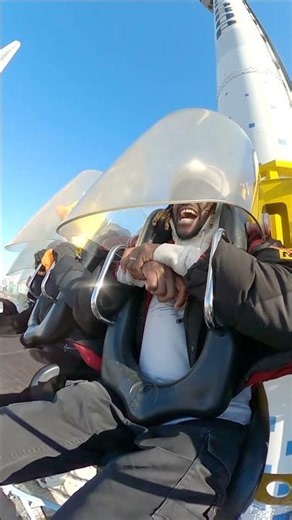British Rappers try Gyrodrop in Korea!