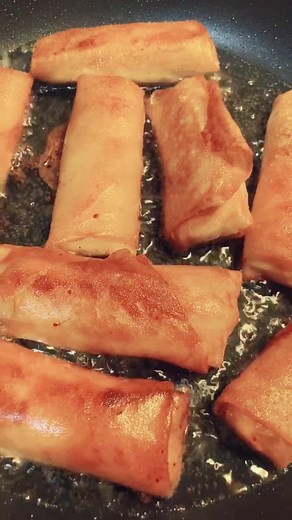 Turon - Banana Lumpia Recipe and Taste Explained