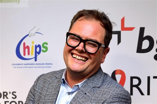Alan Carr makes new admission as he enters his ‘turret era’ - NewsBreak