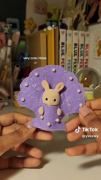 Shell Crafting with Sylvanian Families