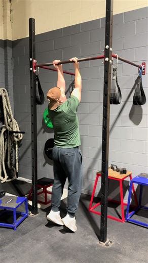 Can you do 14 Chin Ups…For $100 Dollars!? Sound ON 🔉 #NoBullTraining