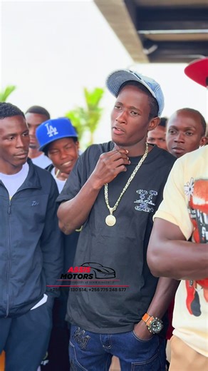 Divertidos momentos de boxeo con Turf Empire Uganda