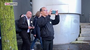 LE E-BUSWAY NANTAIS INSPIRE LES AUTRES PAYS Notre réseau de bus étudié à la loupe cette semaine par une délégation venue du monde entier ! L'union internationale des transports publics est à Nantes pour trois jours. Ce mardi, c'est le e-busway qui était présenté aux visiteurs. Et vous allez le voir, son système de recharge ultra rapide fait des envieux... | Télénantes