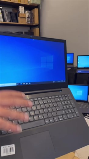 Lenovo V130 مناسب لشغل المحاسبة والأعمال المكتبية لوحة مفاتيح كاملة – عملي للاستخدام اليومي 📞 للتواصل: 76999982 #Lenovo #LenovoV130 #لابتوب #محاسبة #شغل_مكتبي