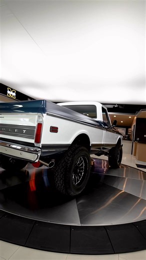 Introducing our New Arrival! 1972 Chevrolet K-20 Restomod 😮‍💨🔥 Available Now! | Vanguard Motor Sales