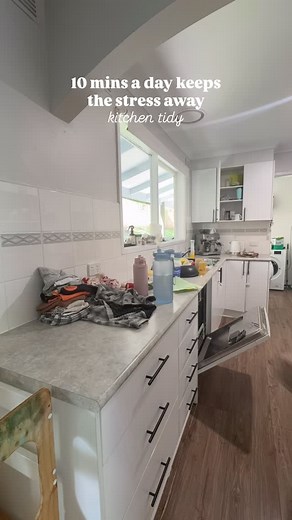 10 minute kitchen tidy up 🫧🌸 . . #kitchencleaning #kitchenclean #cleaningmotivation #aussiemum #cleantok #cleanwithnikita #cleanwithme #cleaning | Everydaywith.Nikita