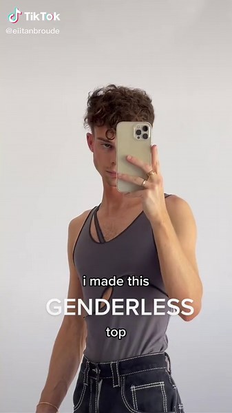 Genderless Clothing: Breaking Barriers in Fashion