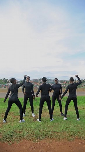 Rafeke Pyrex Dancers Uganda Dance Challenge ft. Gett0