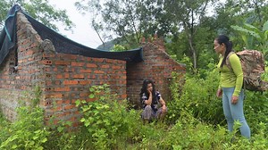 The girl helped the 80 year old woman build a bamboo house, clean it, and give her food | Amna