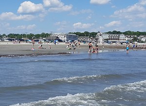 Easton Beach Snack Bar Cam Newport County, Rhode Island