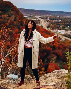 Winona, MN Fall Colors: Add It To Your Minnesota Bucket List! - The Wanderlust Rose