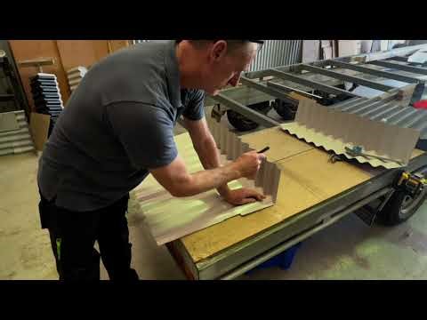 FormFlow Corner Cladding - Installing the internal corner