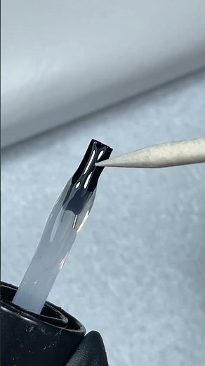 Tutorial: NEONAIL Charms auf dem Nagel anbringen