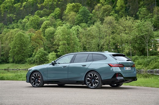BMW i5 Touring - test en video