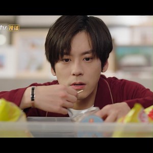 228K views · 7.5K reactions | The CEO banned junk food, but he ate it secretly. #UnforgettableLove #WeiZheming #Mileswei #HuYixuan #MangotvSweetdrama #drama #love #cdrama #highlights #series Mobile users download MangoTV App  https://d.mgtv.com/zD-P Be the first to watch more popular drama！ | Mangotv Sweetdrama | Facebook