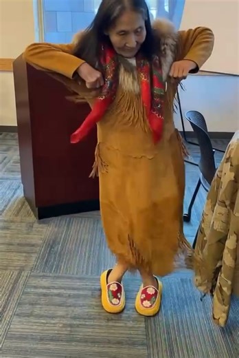 Hilarious Grandma Confusion: A Family Moment