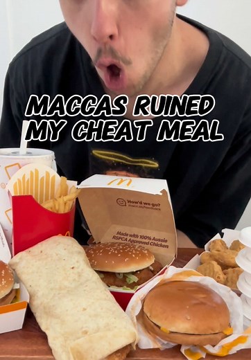 Tried to order my fav items but maccas had different ideas 😭🍔 #fyp #maccas #mukbang #foodreview #food #mcdonalds