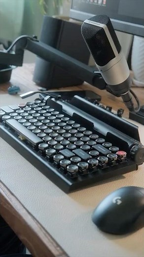 A Mechanical Keyboard That Looks Like A Typewriter