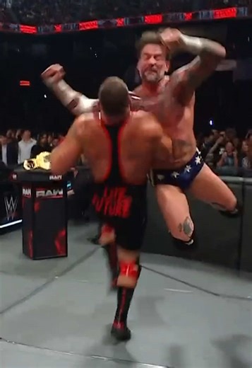 WWE Showdown: CM Punk vs Bron Breakker Highlights