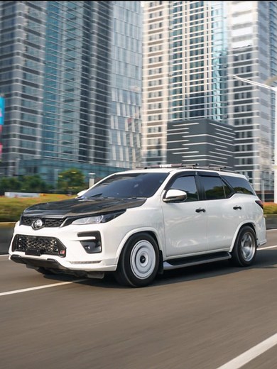 Toyota Fortuner VRZ 2017: Modifikasi Ekstrem dan Elegan